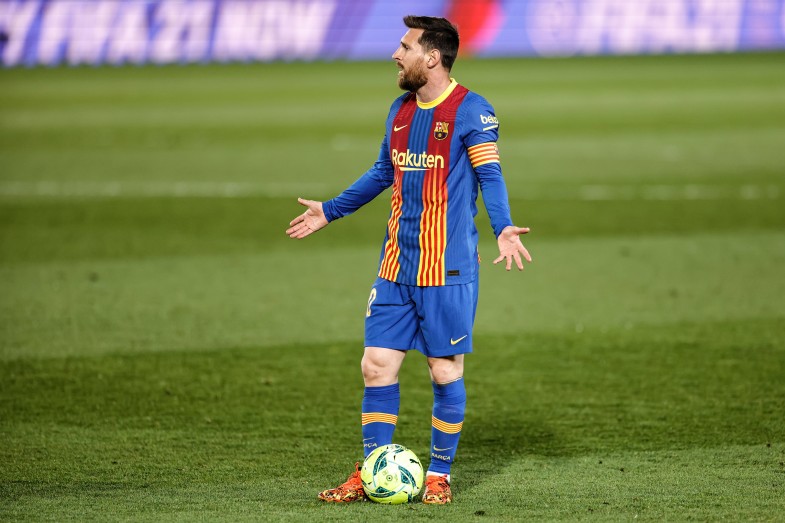 Le coup de sang de Leo Messi et Piqué contre l'arbitrage