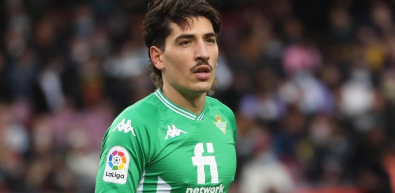 Héctor Bellerín, proposé au Barça