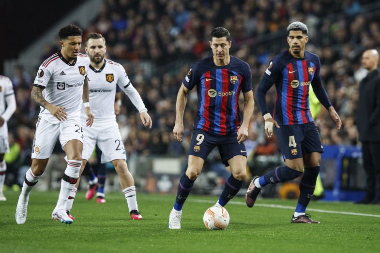 Match fou au Camp Nou  qui se termine par un match nul entre le Barça et United