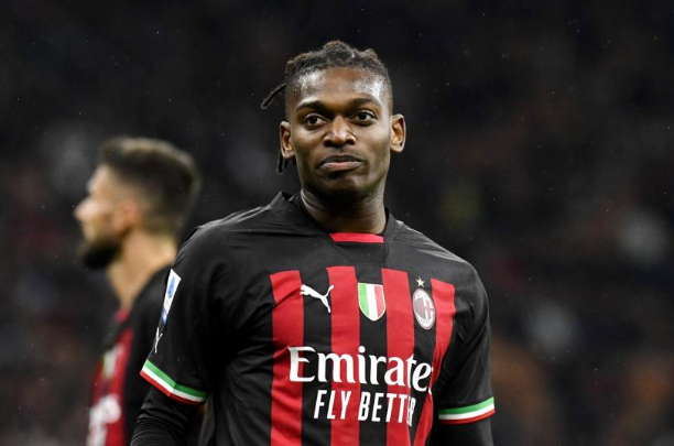 Transfert de Rafael Leao au Barça : le Milan AC contre-attaque
