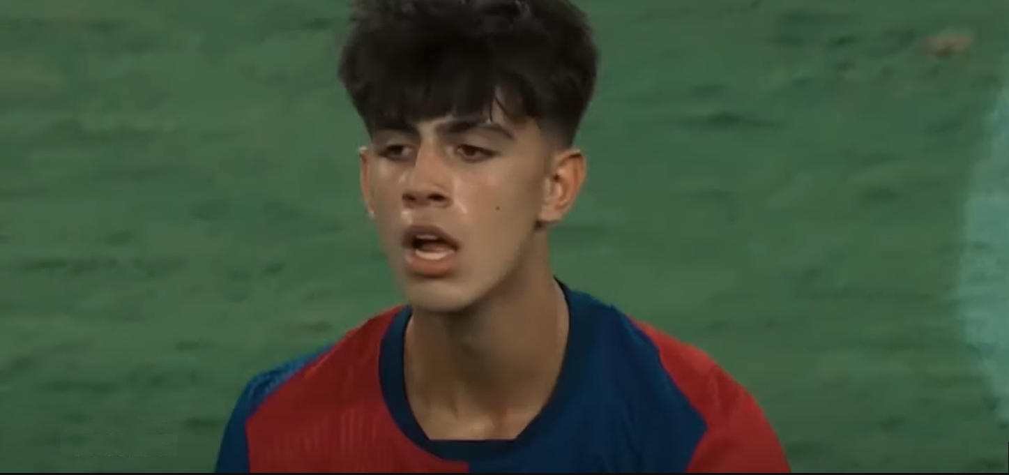 Mark Bernal signs his return to the Sports City